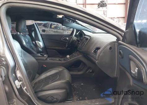 2015 Chrysler 200 S z USA, uszkodzony, nr VIN 1C3CCCBG1FN614443